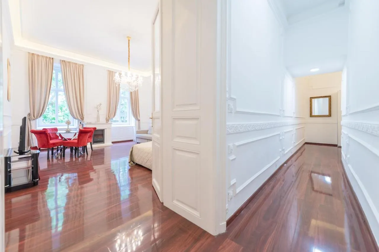 Apartamento Music Academy Suite Cafe Vian Apartman Kft Budapest