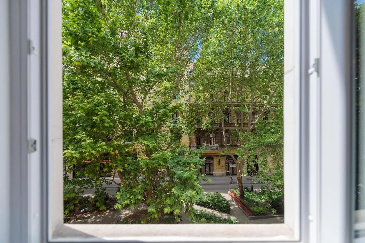 Apartment Music Academy Suite Cafe Vian Apartman Kft Budapest